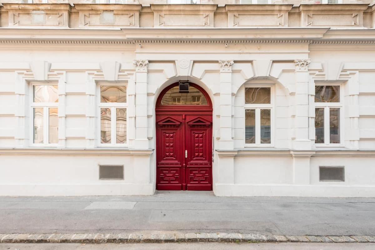 ⍟luxurious And Bright⍟ 5 Min Walk To City Center Apartment Wien